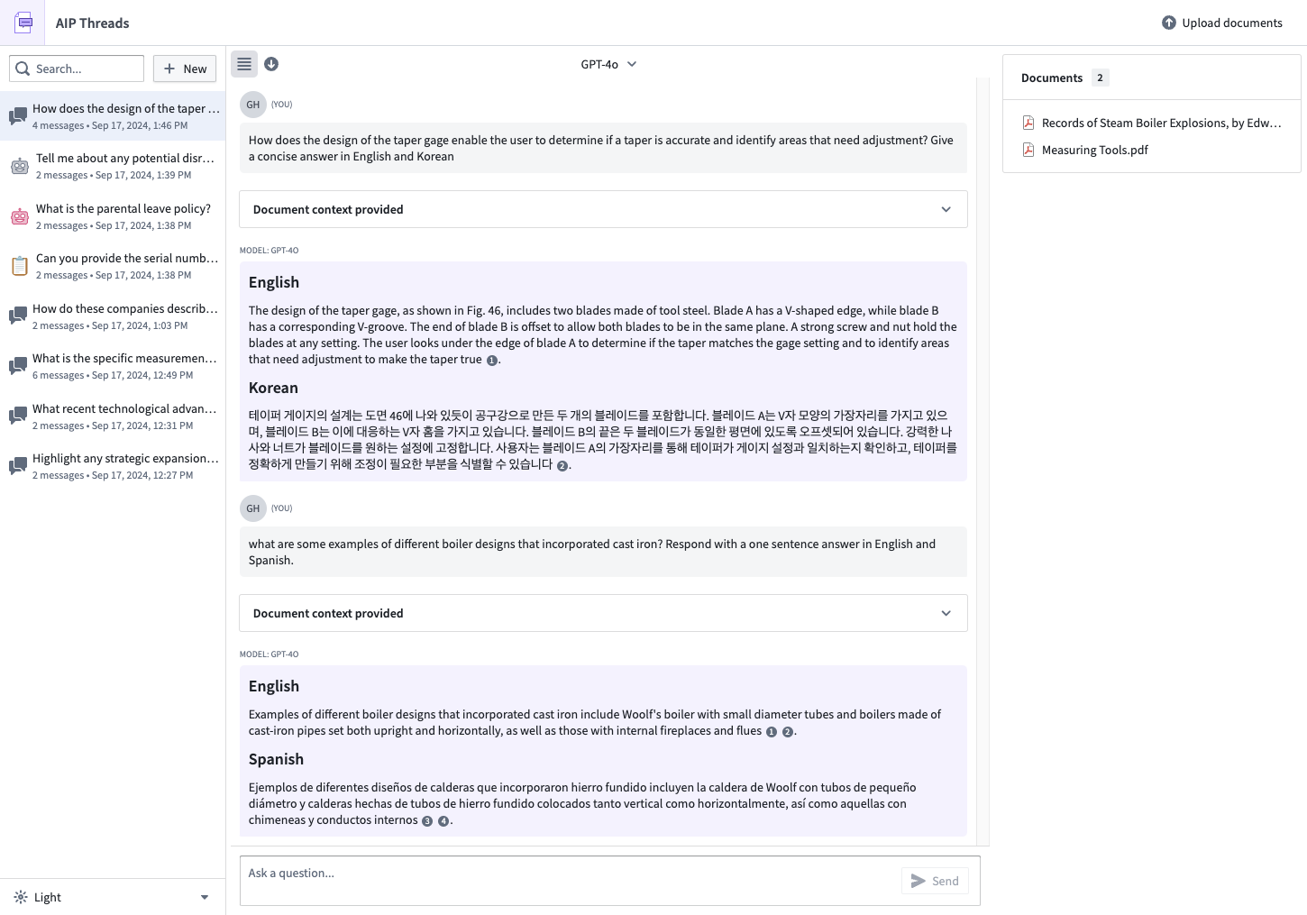 문서 및 챗봇 대화와 출처 인용이 표시된 Threads